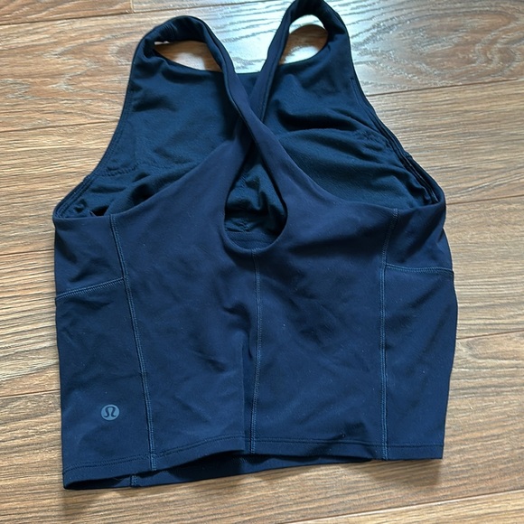 Lululemon key to balance tank size 4 in navy blue - Picture 2 of 2
